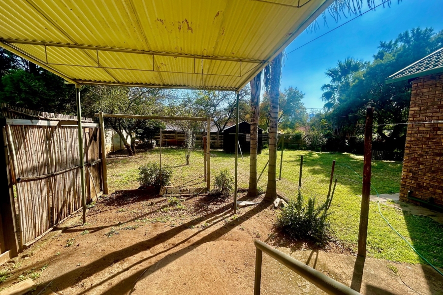 5 Bedroom Property for Sale in Ifafi North West